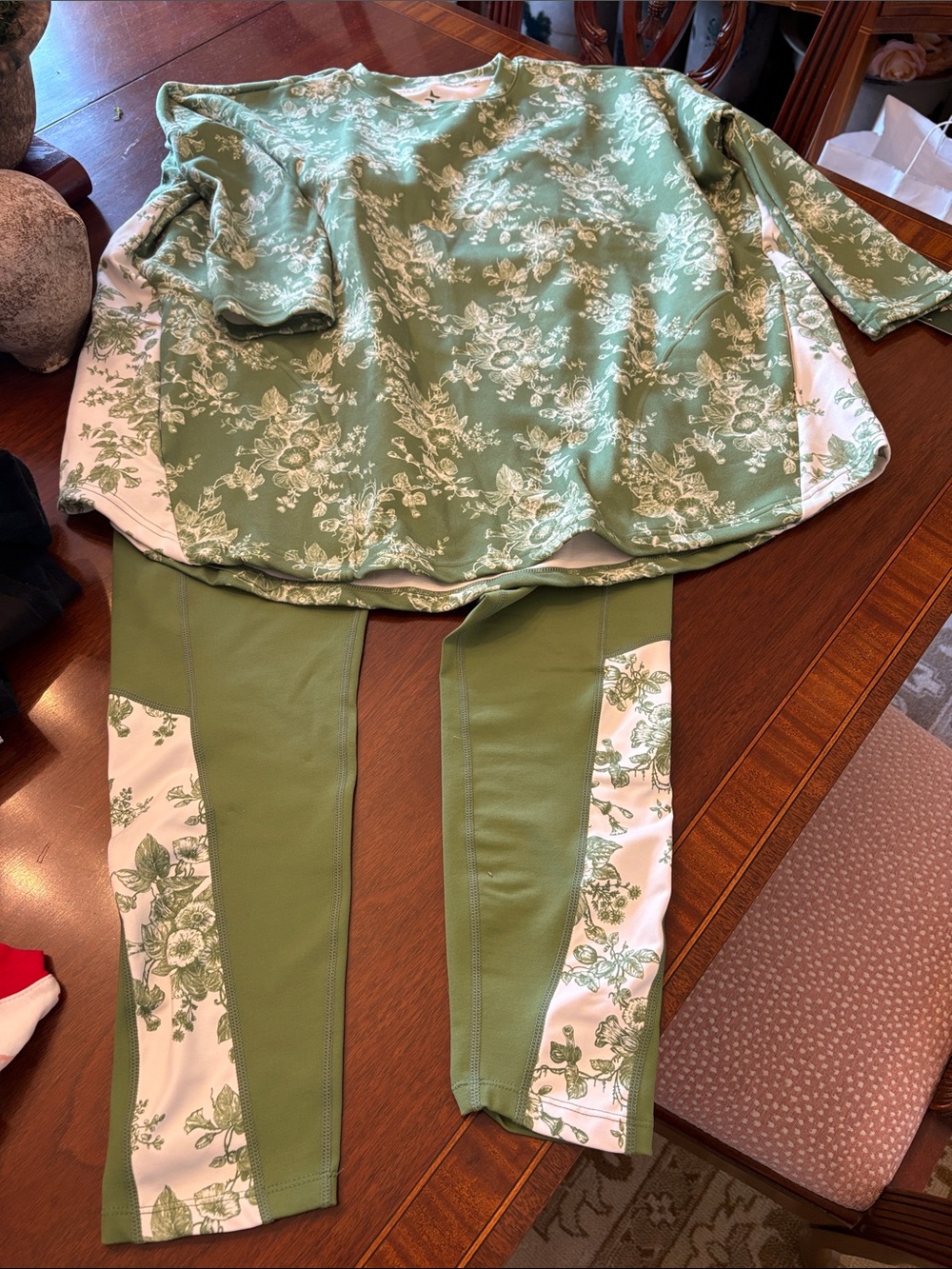 Tuckernuck Green Floral Active Top and Leggings